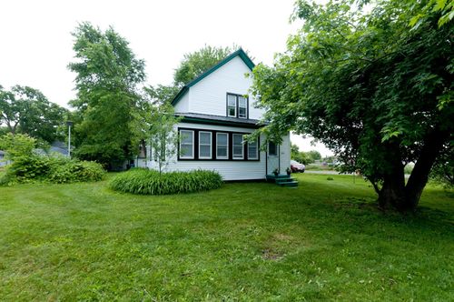 301 N 10th St, Cameron, WI, 54822-4420 | Card Image