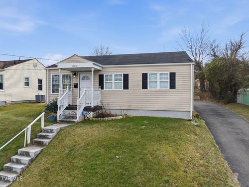 1608 Broad St, Bristol, TN, 37620-1918 | Card Image