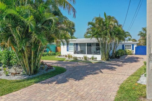 307 Granada St, Fort Pierce, FL, 34949-3223 | Card Image
