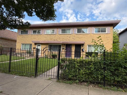 1742 Brown Ave, Evanston, IL, 60201-3302 | Card Image