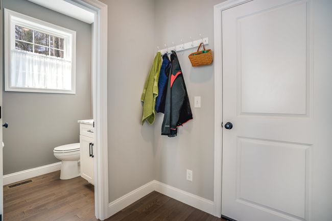 8 Green Rd, House other with 3 bedrooms, 3 bathrooms and null parking in Raymond NH | Image 15