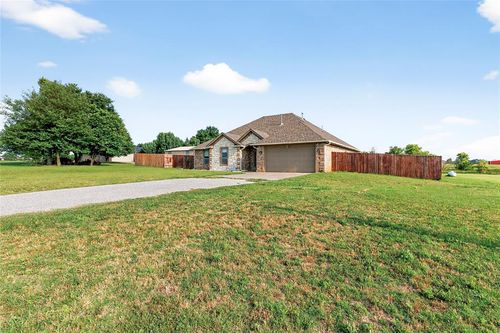 5901 Ne Watts Rd, Elgin, OK, 73538-2361 | Card Image