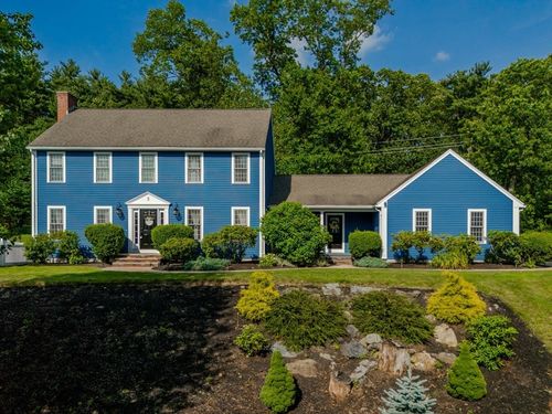 3 Village Ln, Sterling, MA, 01564-2368 | Card Image
