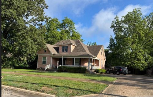 622 W Oak Ave, Jonesboro, AR, 72401-4070 | Card Image