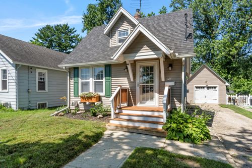 716 17th St, Jackson, MI, 49203-1410 | Card Image
