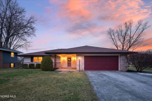3105 Crosshill Dr, Findlay, OH, 45840-4105 | Card Image