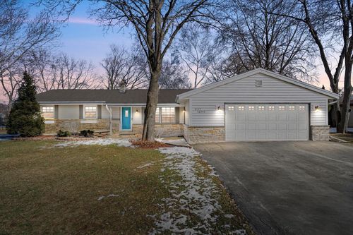 W137S6940 Clarendon Place, Muskego, WI, 53150 | Card Image