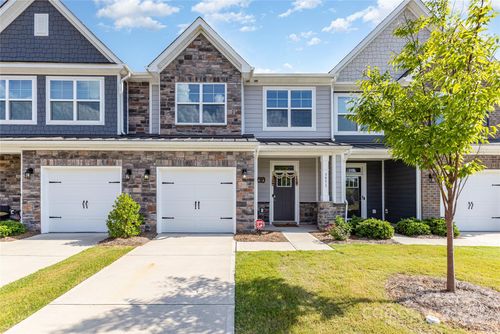 3971 Fadden St, Harrisburg, NC, 28075-7468 | Card Image