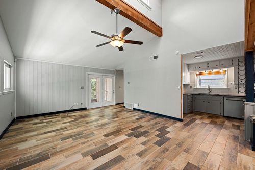 131 Belle Dr, Wimberley, TX, 78676-5227 | Card Image