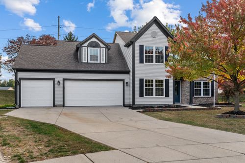 7965 Red Sunset Way, Avon, IN, 46123-8602 | Card Image