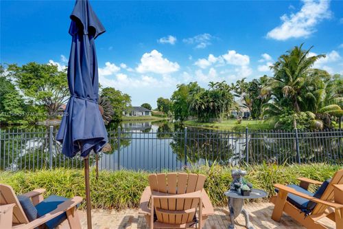 610 Lake Dasha Cir, Plantation, FL, 33324-3116 | Card Image