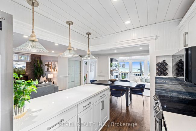 456 Crystal Beach Blvd, House other with 3 bedrooms, 2 bathrooms and 3 parking in Whitby ON | Image 6