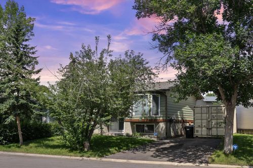 923 Whitehill Way Ne, Calgary, AB, T1Y3G1 | Card Image