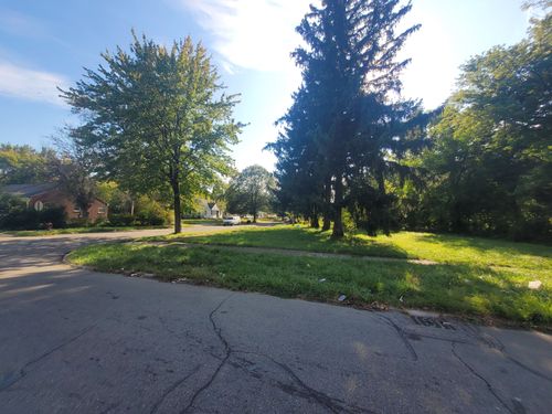 19050 Moross Rd, Detroit, MI, 48224-1076 | Card Image