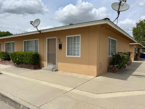1301 19th Ave, Kingsburg, CA, 93631-2002 | Card Image
