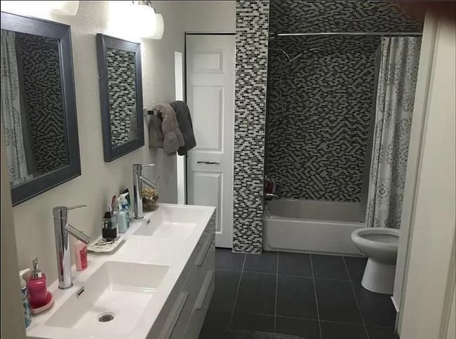 8201 Nw 8 Th Pl, Townhouse with 5 bedrooms, 3 bathrooms and null parking in Plantation FL | Image 6