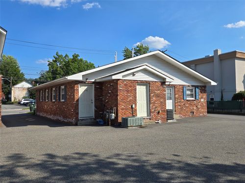 2-25 St John St, Goshen, NY, 10924-1518 | Card Image