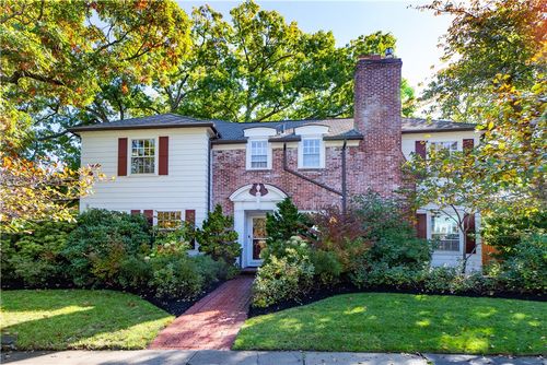 61 Holly St, Providence, RI, 02906-3721 | Card Image