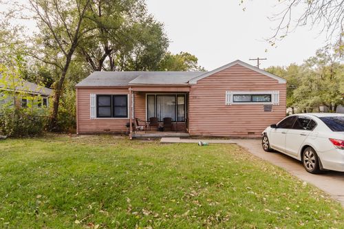 2361 N Green St, Wichita, KS, 67219-5012 | Card Image