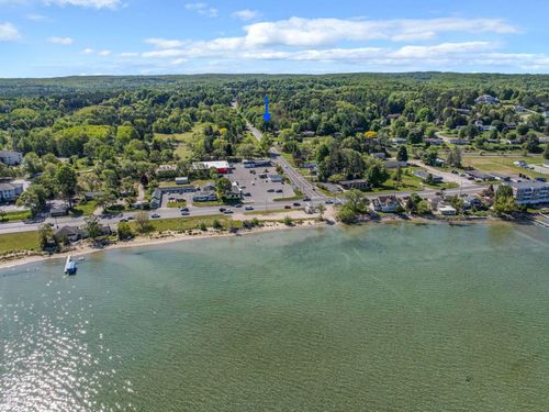 27 Bunker Hill Rd, Williamsburg, MI, 49690 | Card Image