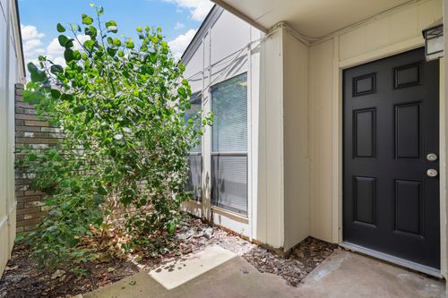 10306 Stoney Bridge Ct, Fort Worth, TX, 76108-3939 | Card Image