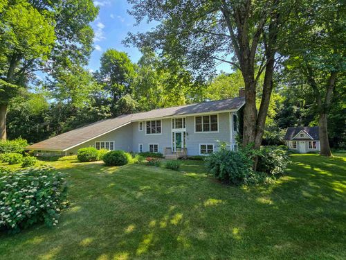 16 Country Club Dr, South Burlington, VT, 05403-5815 | Card Image
