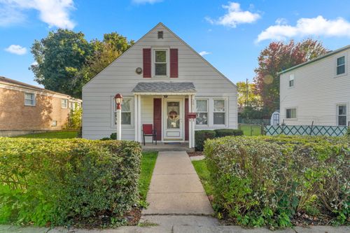 2631 W 97th Pl, Evergreen Park, IL, 60805-3229 | Card Image