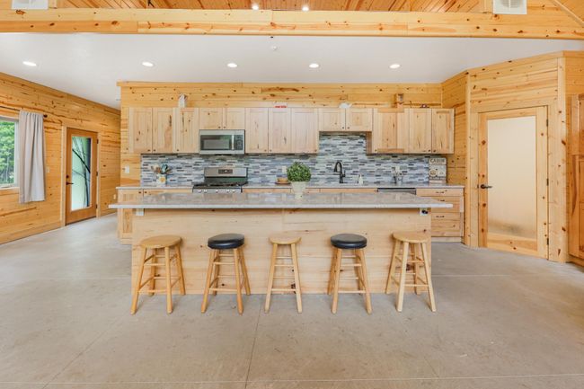 Generous Island | Image 11