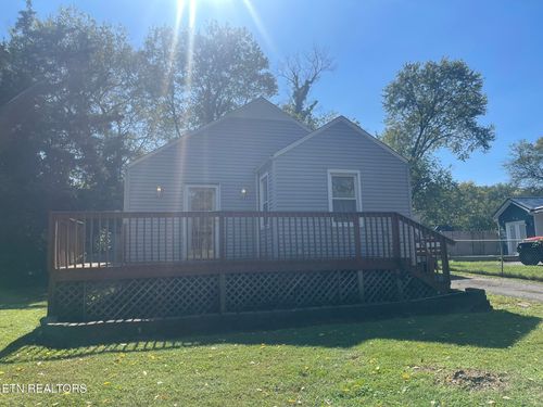 3970 Greenleaf Ave, Knoxville, TN, 37919-4512 | Card Image