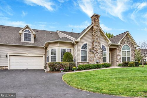 203 Fairway Dr, WARMINSTER, PA, 18974-3797 | Card Image
