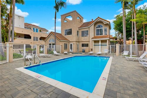 302-4581 Warner Ave, Huntington Beach, CA, 92649-3860 | Card Image