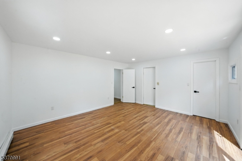 Residential Lease in Bloomsbury Boro 4