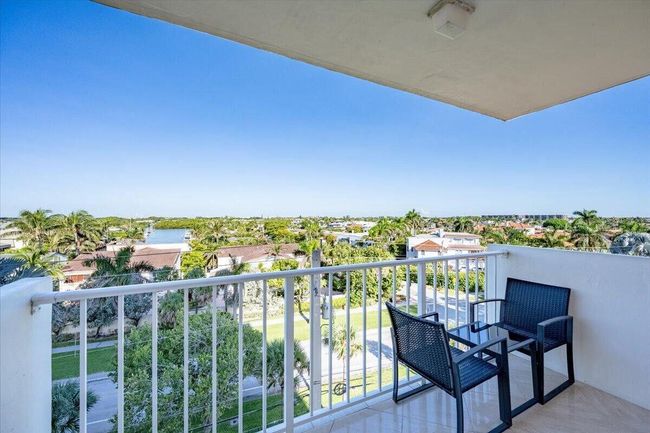 APT-402 - 4505 S Ocean Blvd, Condo with 2 bedrooms, 2 bathrooms and null parking in Highland Beach FL | Image 18