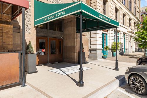 7f-915 Franklin St, Houston, TX, 77002-1730 | Card Image