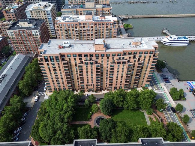 APT-103 - 2 Constitution Ct, Condo with 3 bedrooms, 3 bathrooms and null parking in Hoboken NJ | Image 31