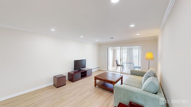 9-c Aspen Plz, Townhouse with 2 bedrooms, 2 bathrooms and null parking in Monroe NJ | Image 6