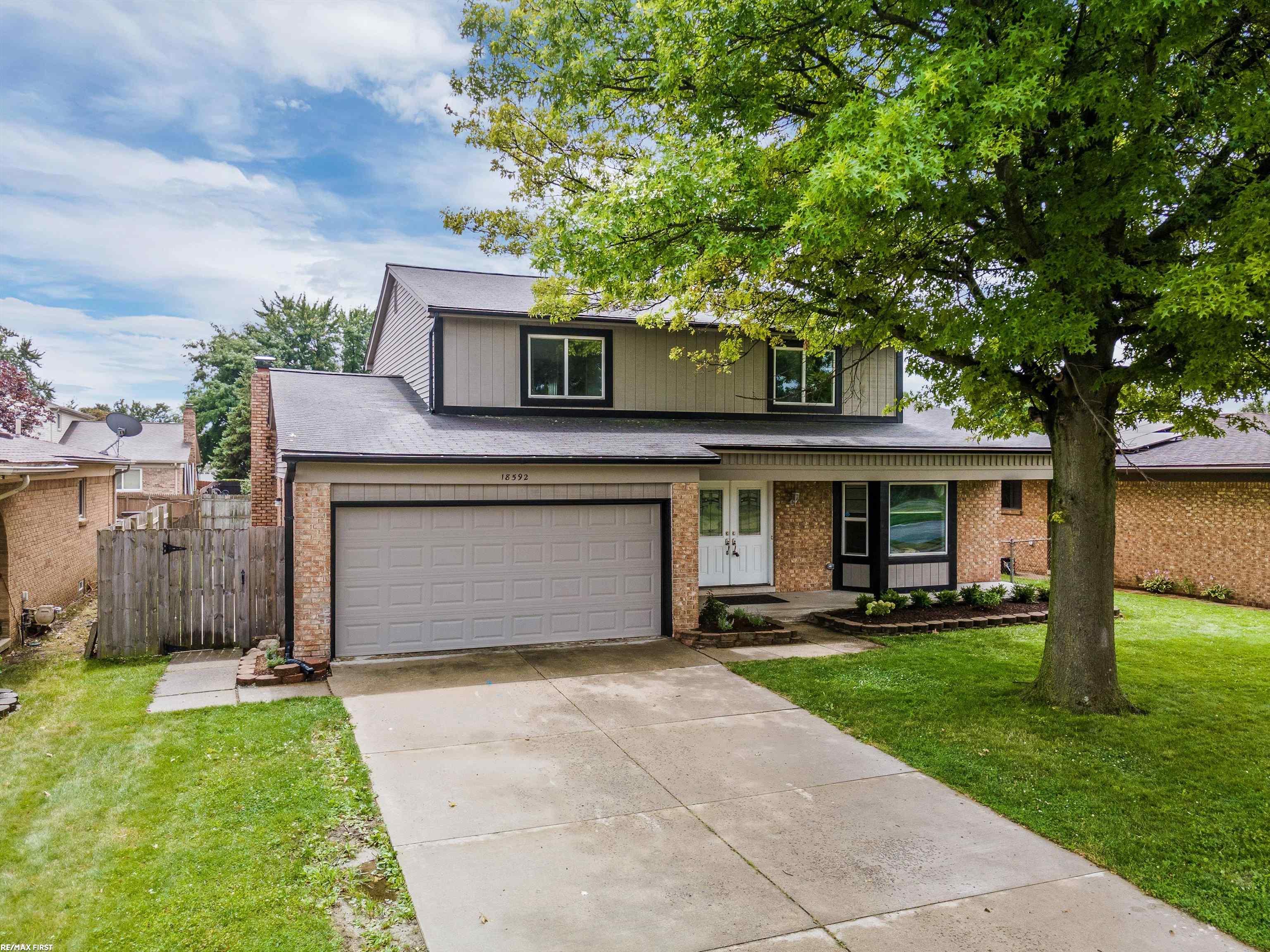 Elm Ct, Macomb, MI 48044
