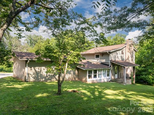 61 Sherwood Forest Dr, Arden, NC, 28704-9559 | Card Image