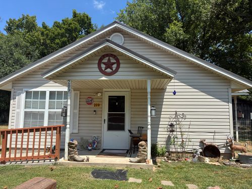 209 W Gray St, Jay, OK, 74346-3318 | Card Image