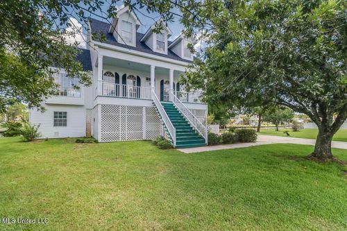 103 Locust Ln, Pass Christian, MS, 39571-2124 | Card Image