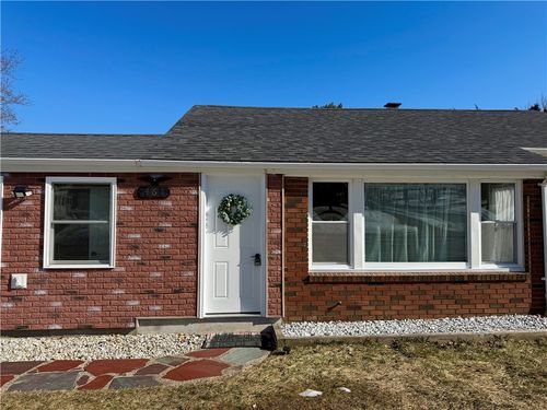 461 River Rd, Lincoln, RI, 02865-1424 | Card Image