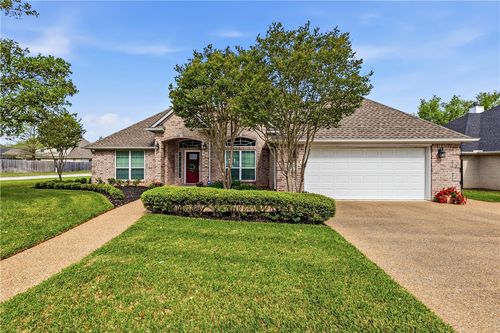 401 Sapphire Dr, College Station, TX, 77845-1913 | Card Image