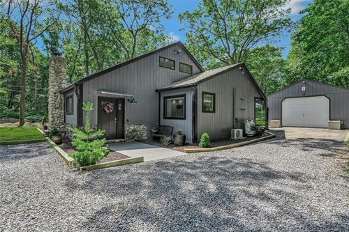 466 Canal Rd, Port Jefferson Station, NY, 11776-3046 | Card Image