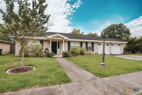 103 Kenilworth Glen St, Victoria, TX, 77904-2217 | Card Image