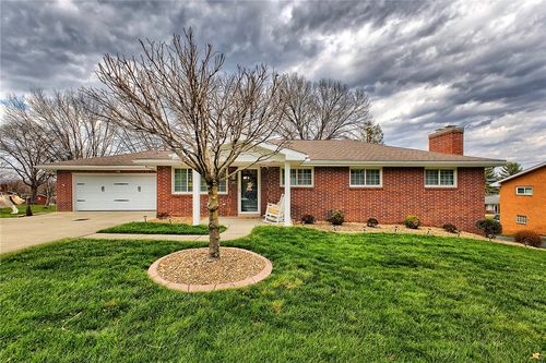 469 Hillcrest Dr, Latrobe, PA, 15650-3804 | Card Image