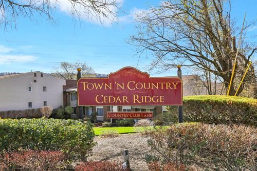 267 Country Club Ln, Pomona, NY, 10970-2516 | Card Image