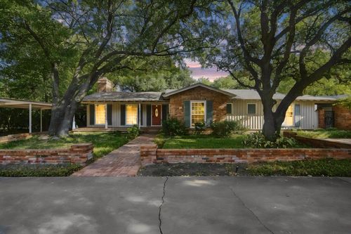 1107 E Walnut Street, Hillsboro, TX, 76645 | Card Image