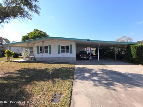 8071 Highpoint Blvd, Brooksville, FL, 34613-7346 | Card Image
