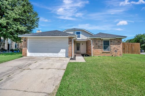 7912 Waterside Trl, Fort Worth, TX, 76137-1216 | Card Image