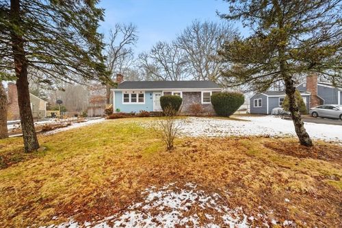 281 Megan Rd, Hyannis, MA, 02601-6707 | Card Image